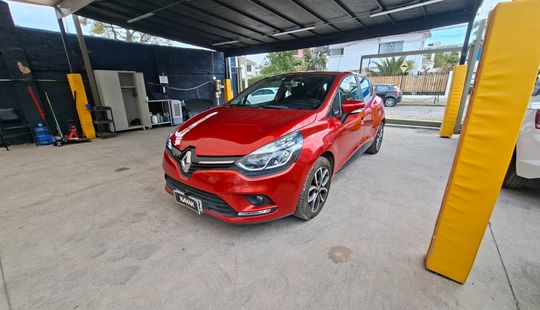 Renault • Clio