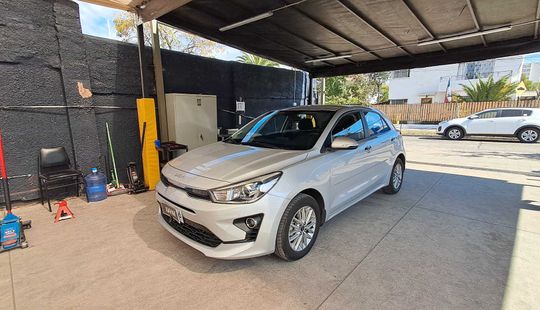 Kia • RIO 5