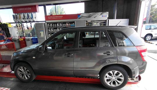 Suzuki • GrandNomade