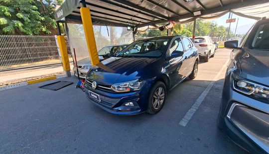 Volkswagen • Polo
