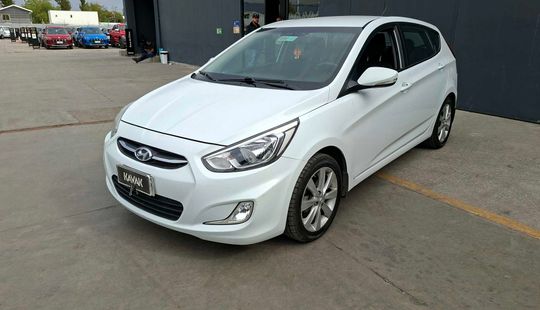 Hyundai • Accent
