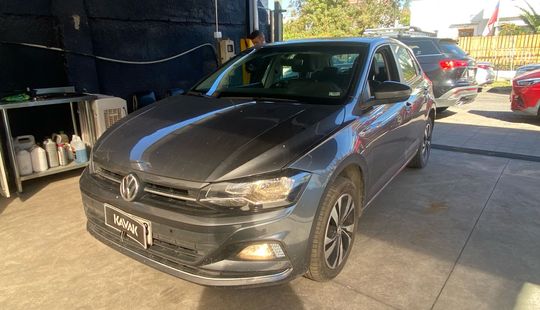 Volkswagen • Polo