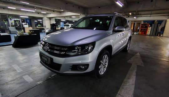 Volkswagen • Tiguan