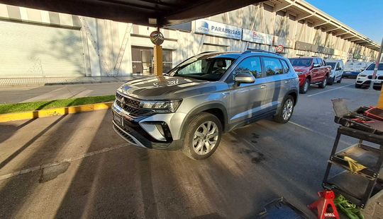 Volkswagen • Taos