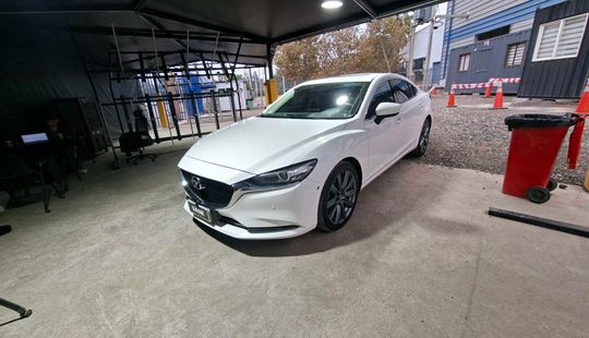 Mazda • Mazda 6
