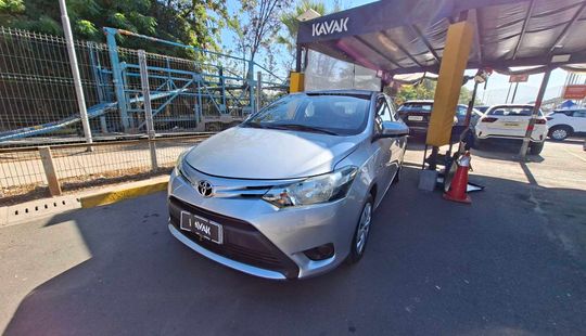 Toyota • Yaris