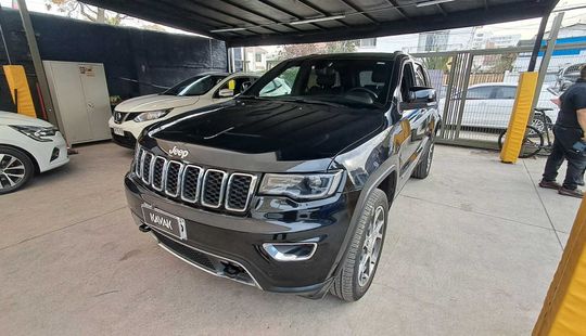 Jeep • Grand Cherokee