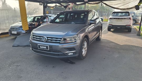 Volkswagen • Tiguan