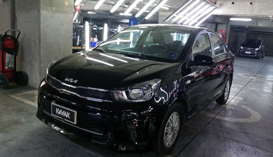 Kia • Soluto