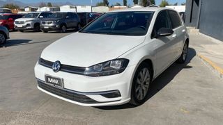 Volkswagen • Golf