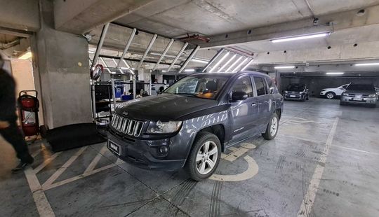 Jeep • Compass