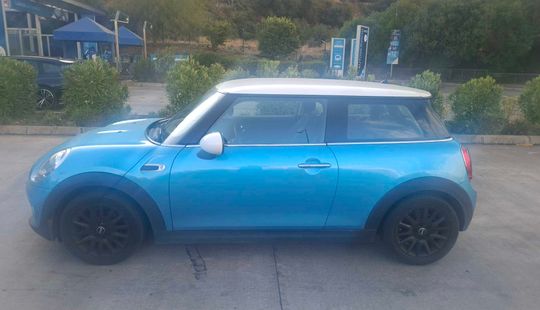 Mini • Cooper