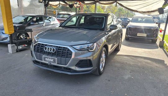 Audi • Q3