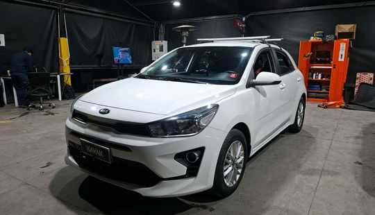 Kia • RIO 5