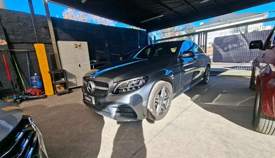 Mercedes Benz • Clase C