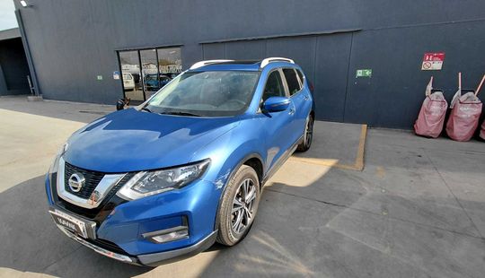 Nissan • X-Trail