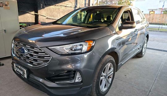 Ford • Edge