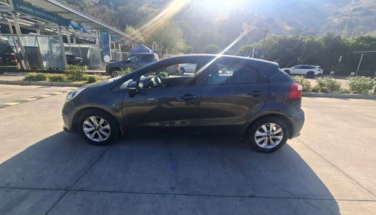 Kia • RIO 5