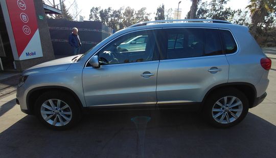 Volkswagen • Tiguan