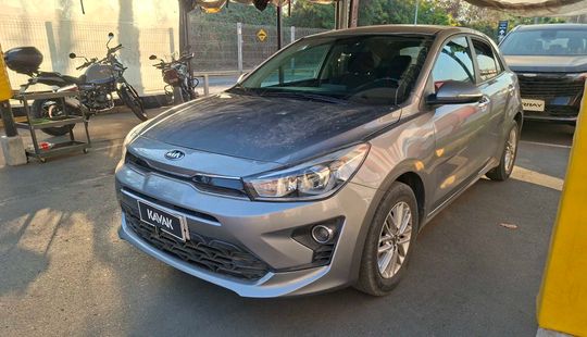 Kia • RIO 5