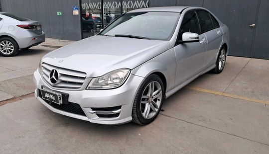 Mercedes Benz • Clase C