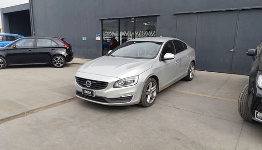 Volvo • S60