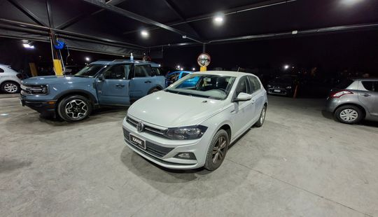 Volkswagen • Polo
