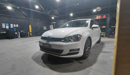 Volkswagen • Golf