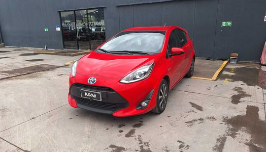 Toyota • Prius