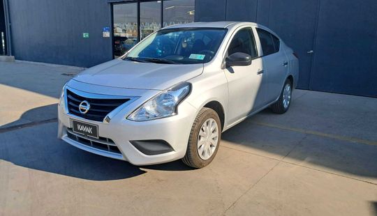 Nissan • Versa