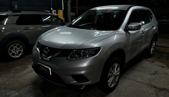 Nissan • X-Trail