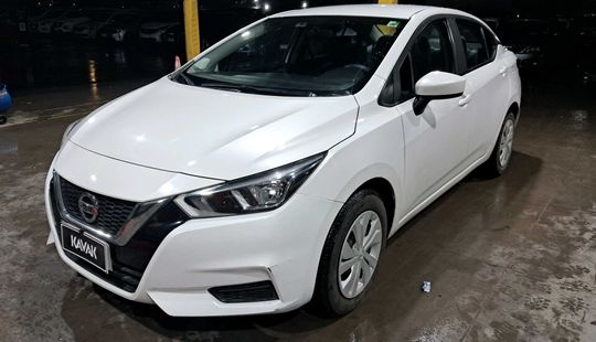 Nissan • Versa