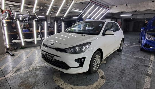 Kia • RIO 5