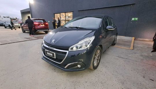 Peugeot • 208