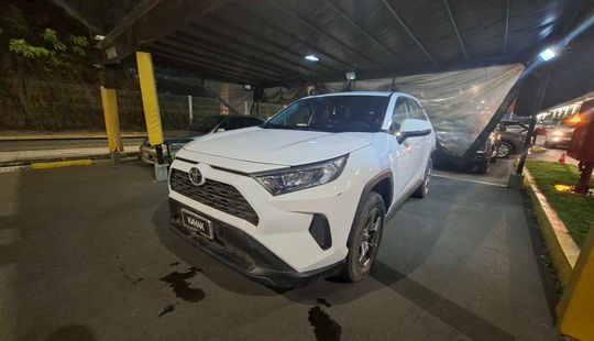 Toyota • RAV4