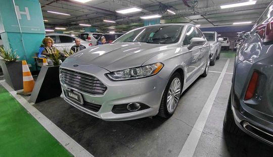 Ford • Fusion