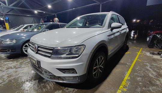 Volkswagen • Tiguan