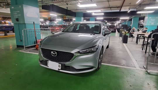 Mazda • Mazda 6