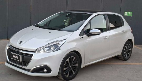 Peugeot • 208