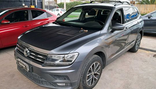 Volkswagen • Tiguan
