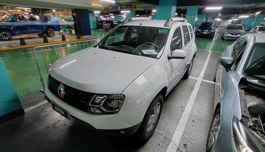 Renault • Duster