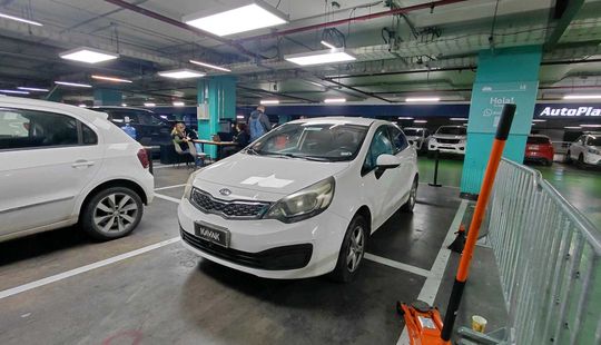 Kia • RIO 4