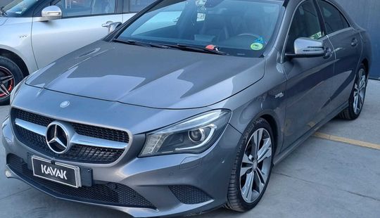 Mercedes Benz • Clase CLA