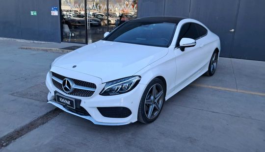 Mercedes Benz • Clase C