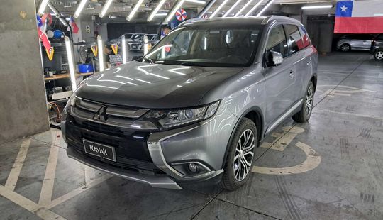 Mitsubishi • Outlander