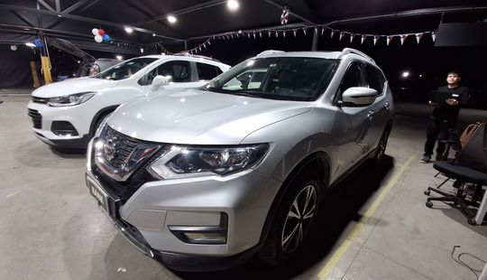 Nissan • X-Trail