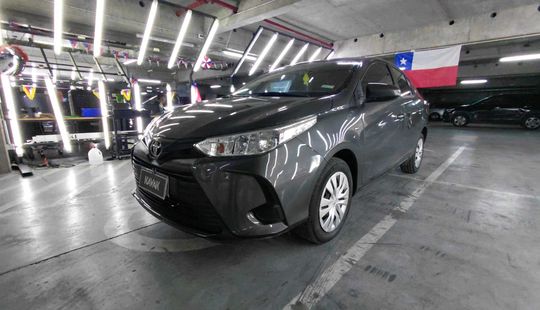 Toyota • Yaris