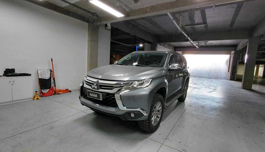 Mitsubishi • Montero Sport