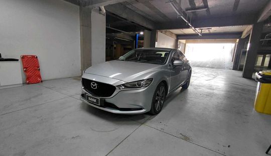 Mazda • Mazda 6