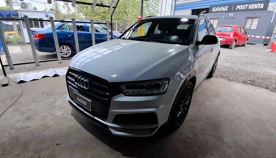 Audi • Q3